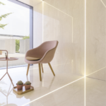S010ar-um-travertino-navona-amb45-showroom